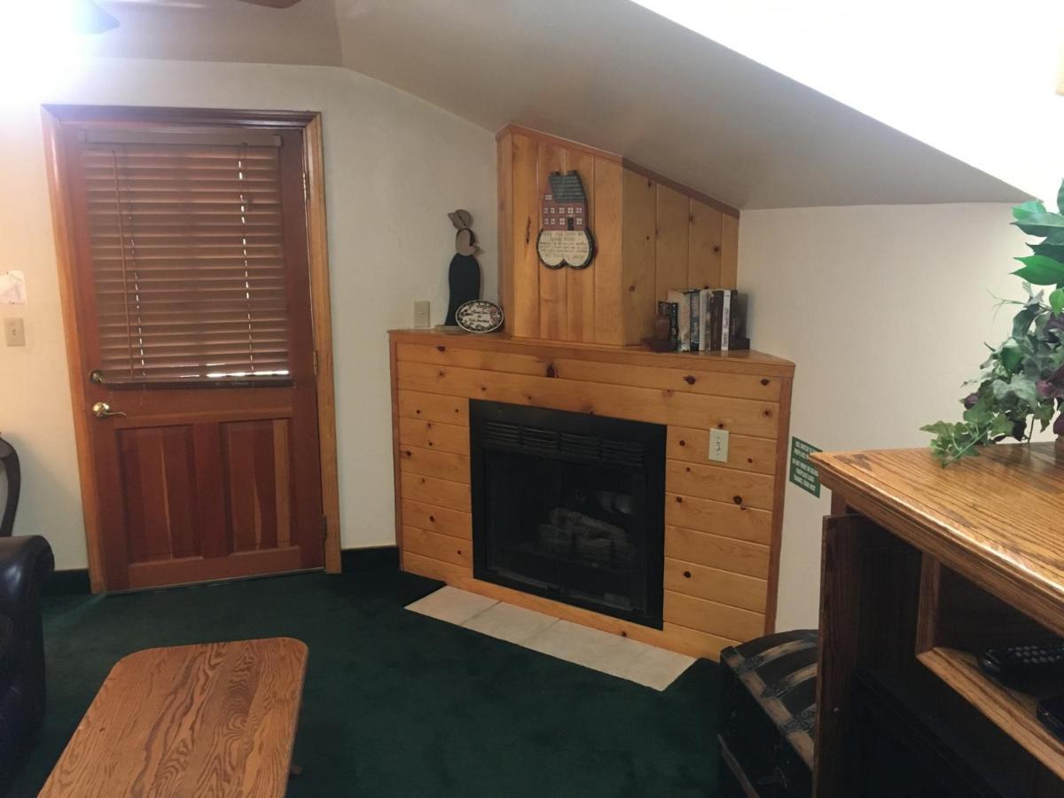 Whispering Pines Kernville