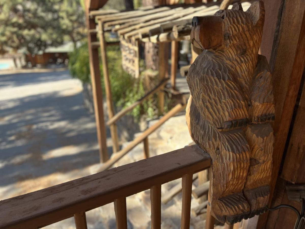 Whispering Pines Lodge Kernville