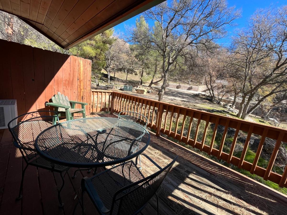 Whispering Pines Lodge